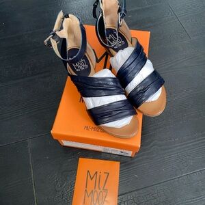 Miz Mooz Cassie Size EU 38 US 7.5 -8 Women's Leather Sandals Midnight New